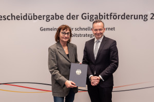 250115  Foerderbescheiduebergabe aus dem Gigabit Programm 2.0 15